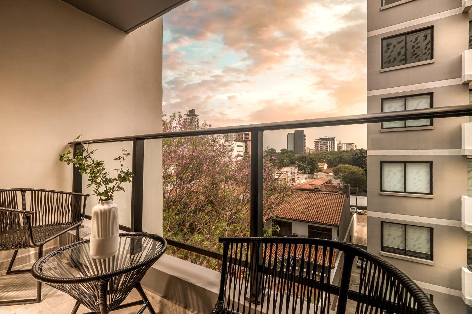Zentrum - Stay & Residences By Ava Asuncion Exterior foto